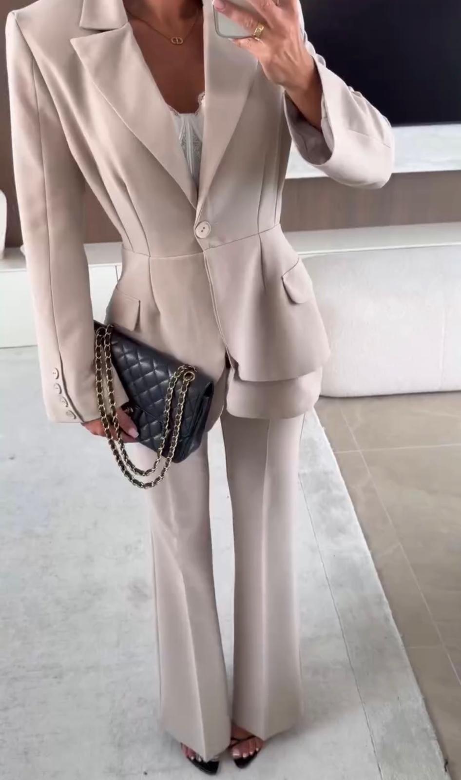 Tailleur Leila